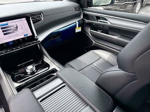 New 2026 Jeep Grand Wagoneer L Limited AWD/4WD image 25