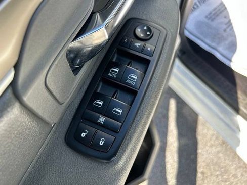 Used 2019 RAM 1500 Warlock AWD/4WD image 12