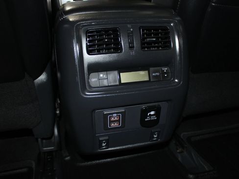 Used 2018 Nissan Pathfinder SL w/ Cargo Package FWD image 26