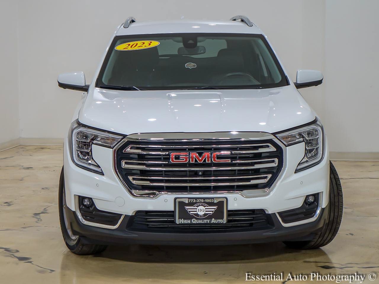 Used 2023 GMC Terrain SLT w/ Tech Package AWD/4WD image 5