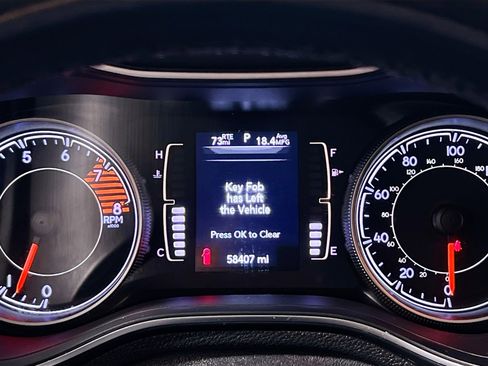 Used 2020 Jeep Cherokee Latitude Plus image 23