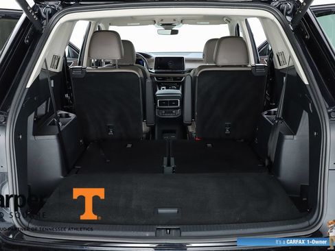 Used 2025 Volkswagen Atlas SEL AWD/4WD image 29