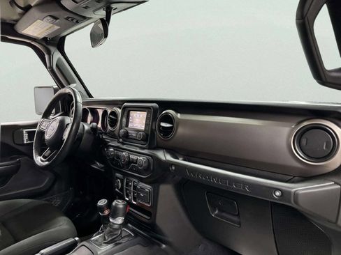 Used 2020 Jeep Wrangler Unlimited Sport image 24