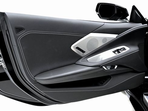 Used 2023 Chevrolet Corvette Stingray Coupe w/ Z51 Performance Package image 15