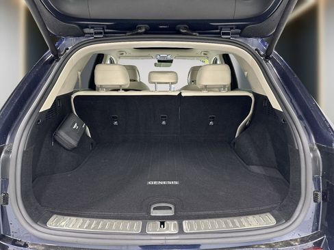 Certified 2026 Genesis GV70 2.5T Advanced AWD/4WD image 13