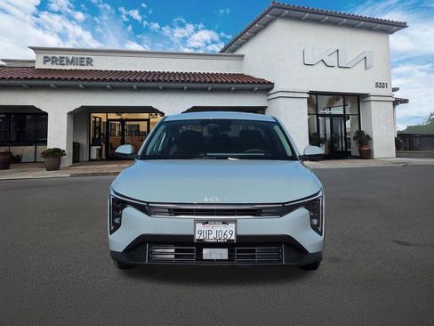 Certified 2025 Kia K4 FWD image 3