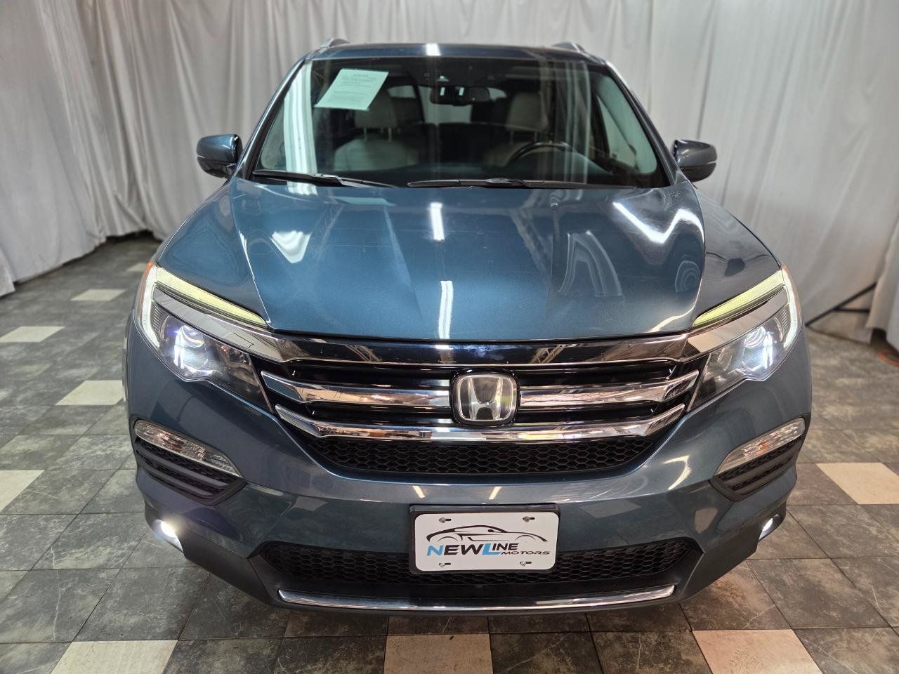 Used 2018 Honda Pilot Elite image 3