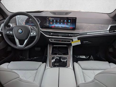 New 2026 BMW X5 xDrive40i w/ Climate Comfort Package AWD/4WD image 16