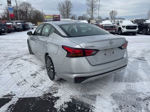 Used 2023 Nissan Altima 2.5 SV image 10