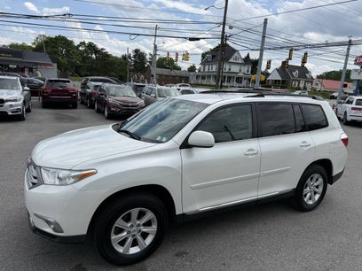 Used 2011 Toyota Highlander 4WD w/ Tech Pkg