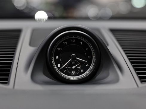 Used 2023 Porsche Macan image 89