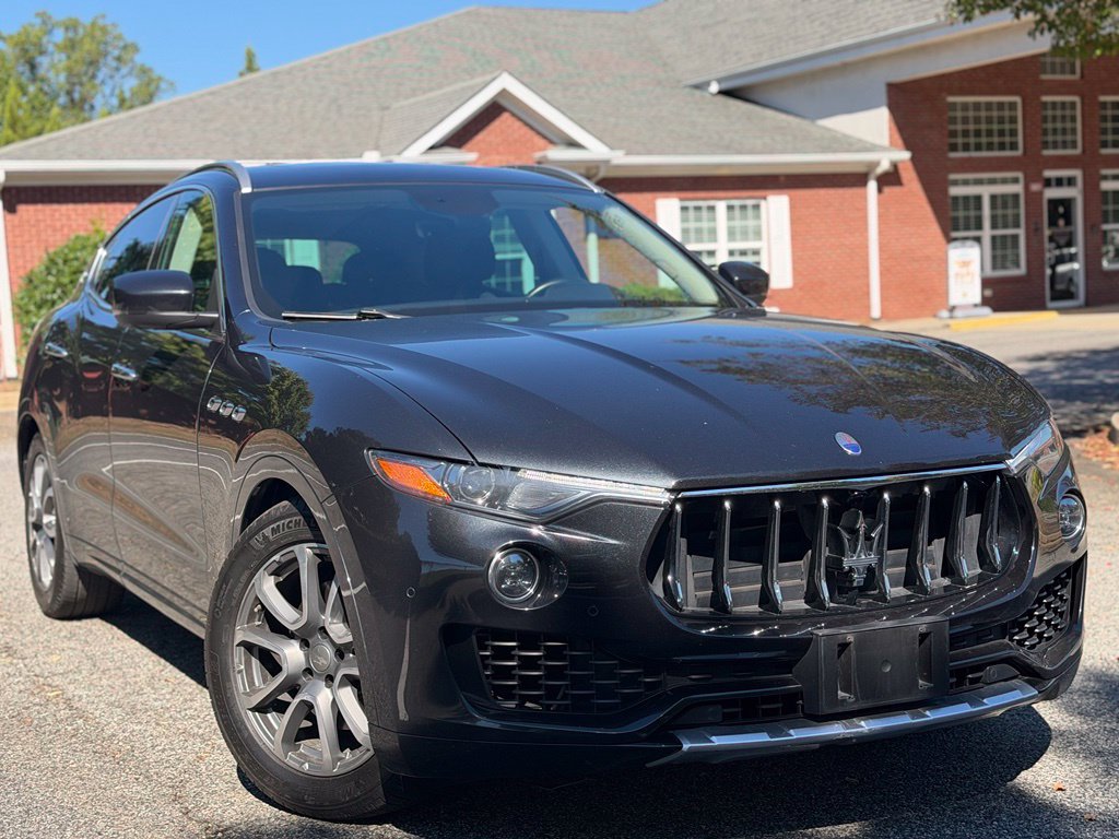Used 2017 Maserati Levante w/ Luxury Package AWD/4WD image 8