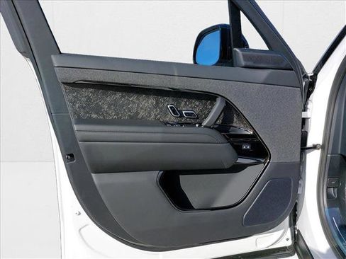 New 2025 Land Rover Range Rover Sport Dynamic SE image 11