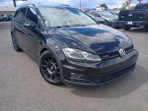Used 2019 Volkswagen Golf Alltrack S AWD/4WD image 1