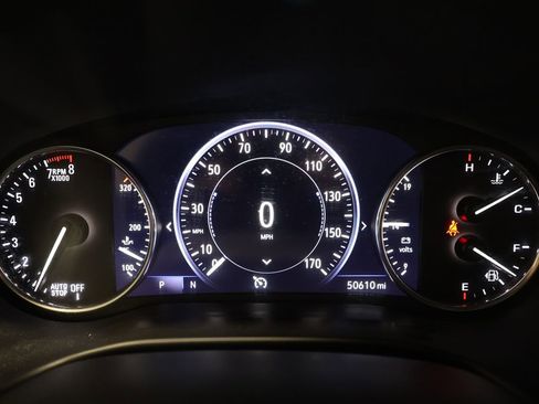 Used 2024 Buick Enclave Premium image 11