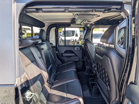 Used 2021 Jeep Gladiator Rubicon image 12
