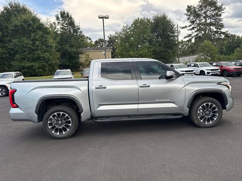 Used 2026 Toyota Tundra Limited AWD/4WD image 4