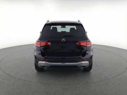 Used 2025 Mercedes-Benz GLB 250 4MATIC image 7