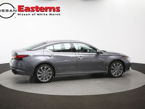 Used 2024 Nissan Altima 2.5 SL AWD/4WD image 43