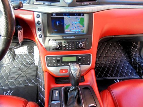 Used 2017 Maserati GranTurismo Sport image 10