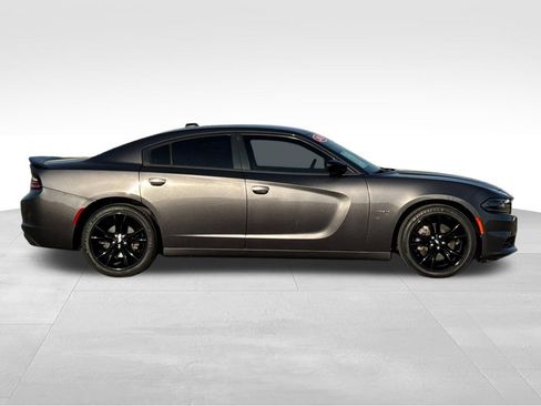 Used 2018 Dodge Charger R/T w/ Blacktop Package RWD image 6
