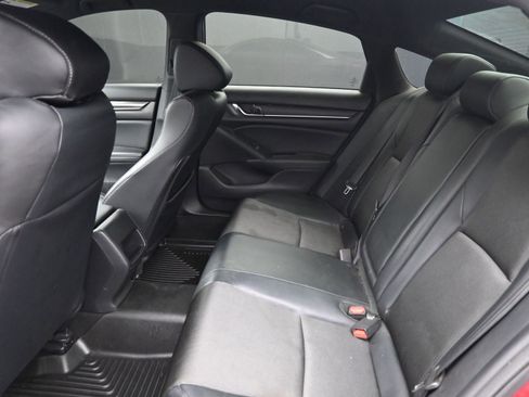 Used 2018 Honda Accord Sport image 17