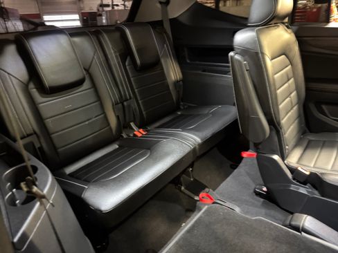 Used 2024 Volkswagen Atlas SEL AWD/4WD image 27