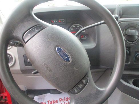 Used 2011 Ford E-150 and Econoline 150 w/ Commercial Cargo Van Pkg image 10