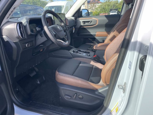 New 2026 Ford Bronco Sport Outer Banks w/ Sasquatch Outer Banks Package AWD/4WD image 9