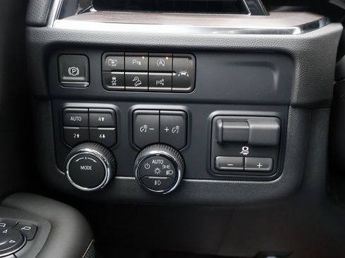 New 2025 Chevrolet Tahoe Premier w/ Sun And Tow Package image 13