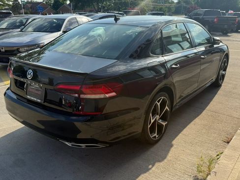 Used 2020 Volkswagen Passat 2.0T R-Line FWD image 3