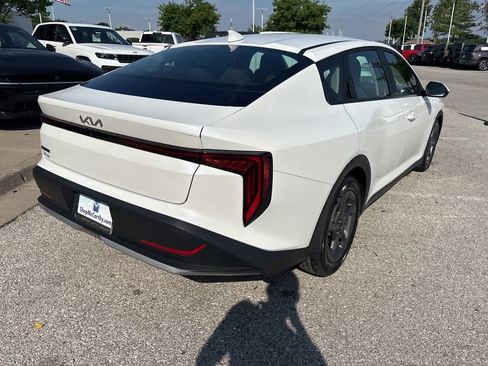 Used 2025 Kia K4 FWD image 25