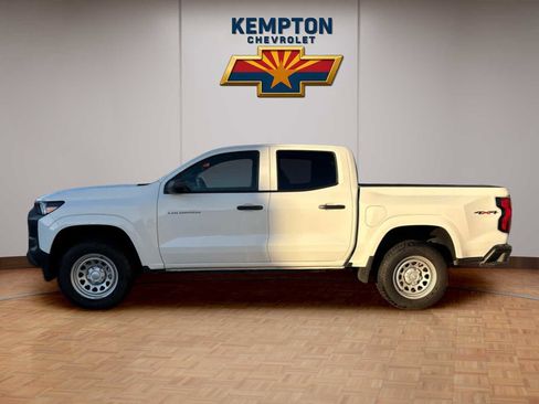 Used 2025 Chevrolet Colorado W/T w/ WT Convenience Package II image 2