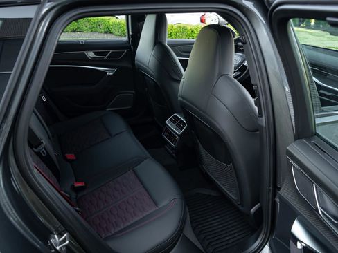 Certified 2024 Audi RS 6 performance AWD/4WD image 43