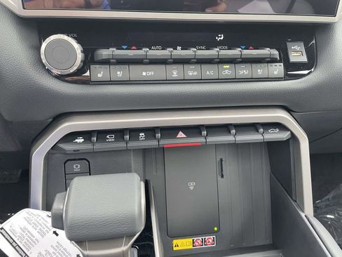 New 2026 Toyota Tundra Limited AWD/4WD image 41