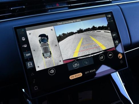 Used 2024 Land Rover Range Rover Sport Dynamic SE image 52