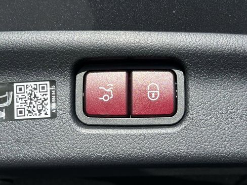 Used 2026 Mercedes-Benz C 300 4MATIC Sedan image 25