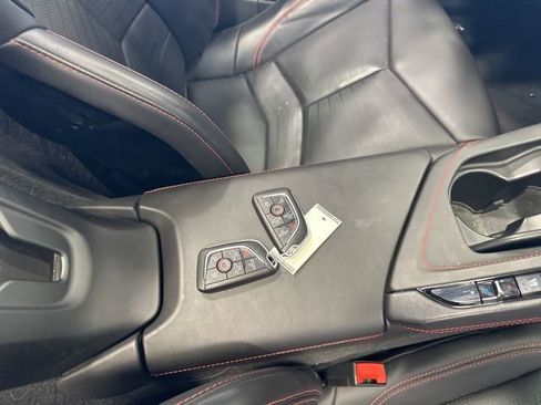 Used 2022 Chevrolet Corvette Stingray Premium Conv w/ Z51 Performance Package image 23