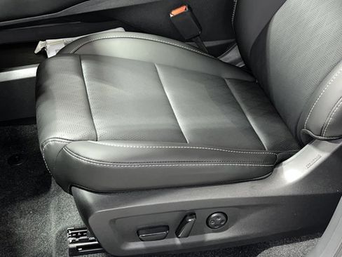 New 2026 Nissan Murano Platinum AWD/4WD image 16