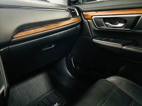 Used 2017 Honda CR-V Touring image 21