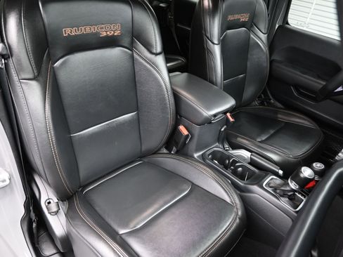 Used 2021 Jeep Wrangler Unlimited Rubicon w/ Dual Top Group image 40