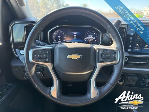Used 2024 Chevrolet Silverado 2500 LT w/ Convenience Package image 18