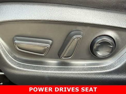 Used 2021 Toyota Avalon XSE image 16