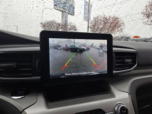 Used 2022 Ford Explorer XLT w/ Equipment Group 202A image 15