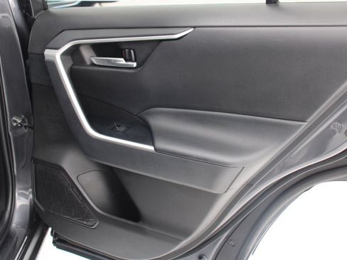 Certified 2022 Toyota RAV4 XLE image 17