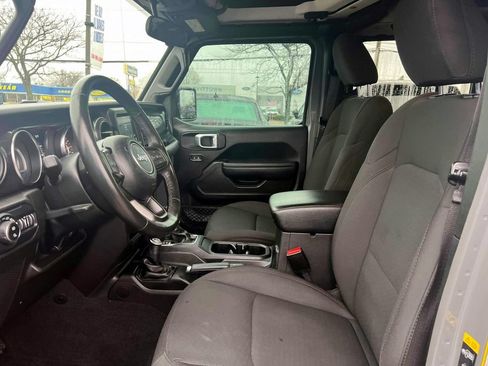 Used 2022 Jeep Gladiator Sport AWD/4WD image 14