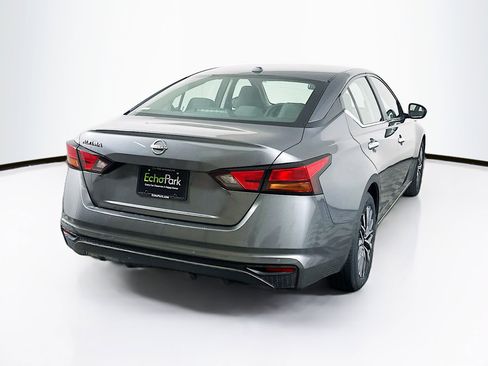 Used 2025 Nissan Altima 2.5 SV FWD image 9