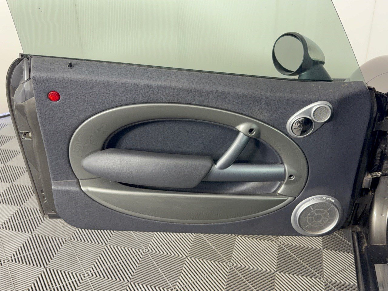 Used 2006 MINI Cooper Hardtop FWD image 14