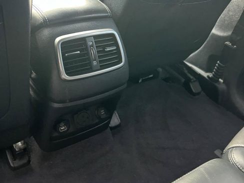 Used 2016 Kia Sorento SX w/ SXL Technology Package AWD/4WD image 7