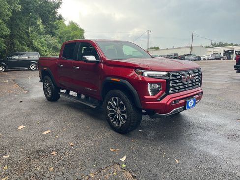 Used 2024 GMC Canyon Denali AWD/4WD image 8